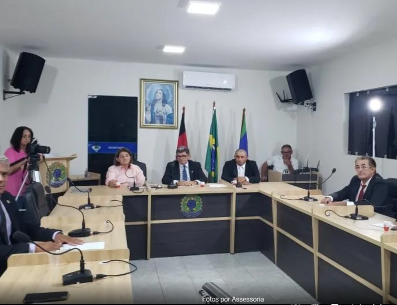 Mais uma reunio ordinria da cmara de So Jos de Espinharas foi realizada na ltima sexta-feira, dia 11 de Outubro